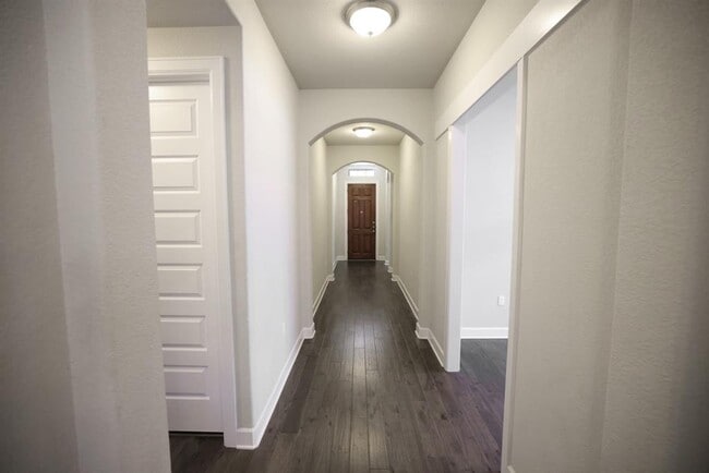 Building Photo - 5301 Ponte Tresa Dr