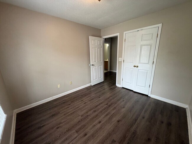 Building Photo - 46/48 Widgeon Way