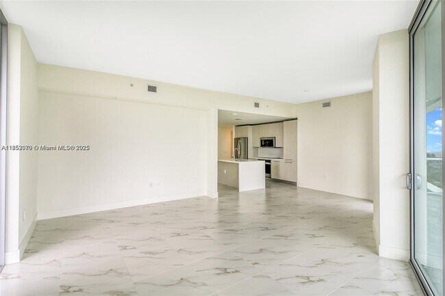 Building Photo - 2000 Metropica Wy