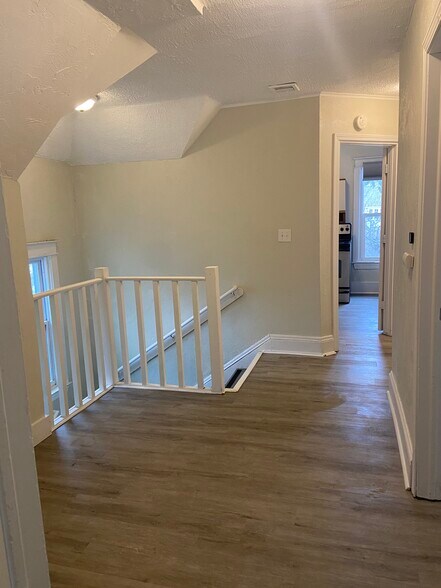 Building Photo - 734 Egleston Ave