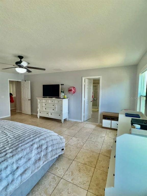 Building Photo - 2625 Waterline St