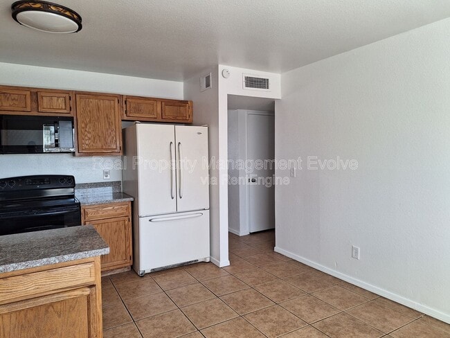 Building Photo - 3059 W Acapulco Ln