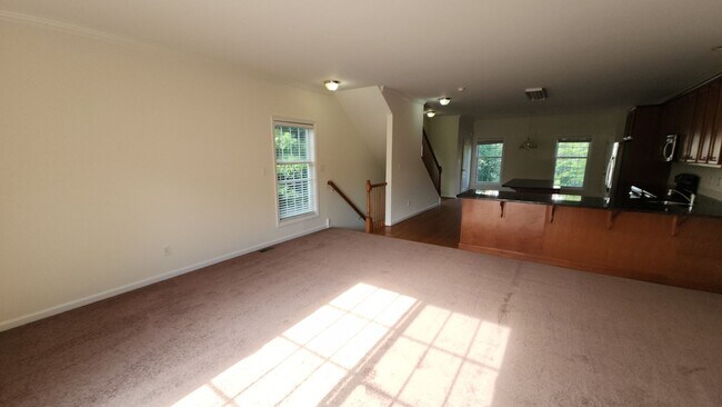 Building Photo - Spacious, Large, Luxury 3 Bedroom End - Unit Townhouse in Hockessin, Delaware