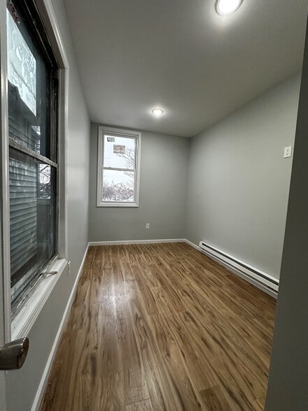 Bed Room 3 - 90 Park Ave