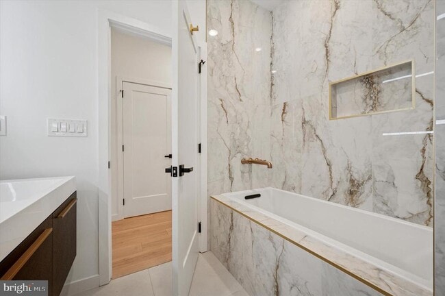 Building Photo - 871 N 20th St