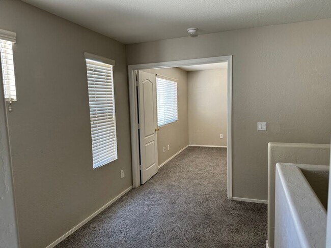 Building Photo - Beautiful Home for Rent in Tolleson!