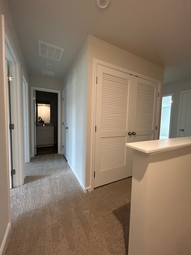 Building Photo - 284 Myrtle Mdws Dr