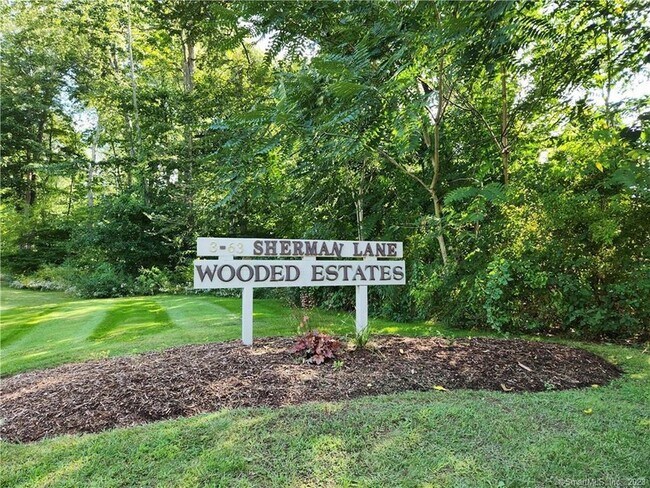 Building Photo - 11 Sherman Ln