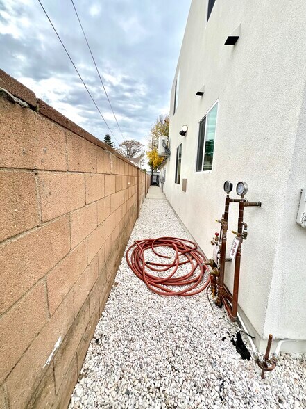 Building Photo - 11943 Burton St