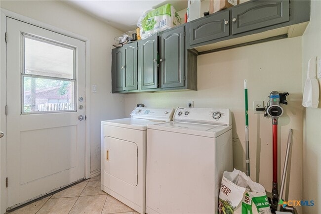 Building Photo - 133 Algarita Rd