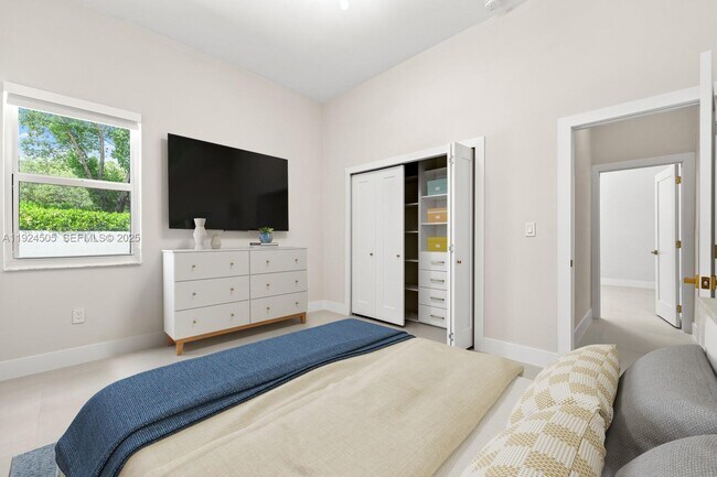 Building Photo - 16160 SW 89th Pl