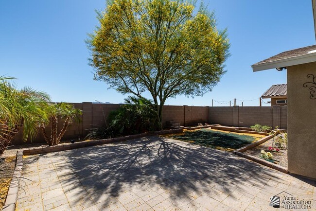 Building Photo - 4067 S Sunlight Way