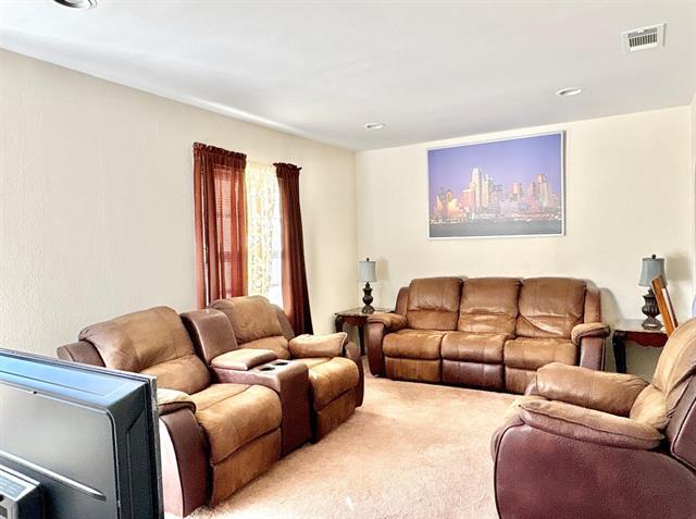 Building Photo - 3619 Falls Dr