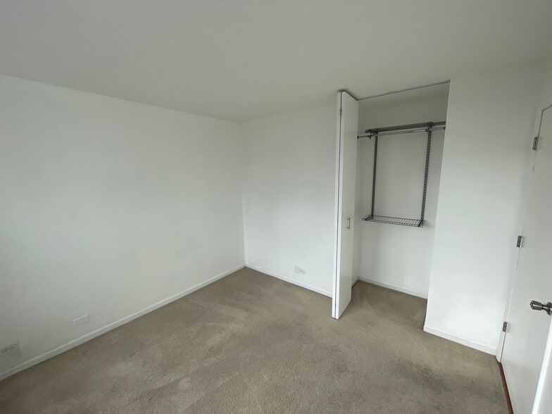 Building Photo - 1460 N Sandburg Ter