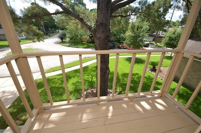 Building Photo - 1306 Plum Park Dr
