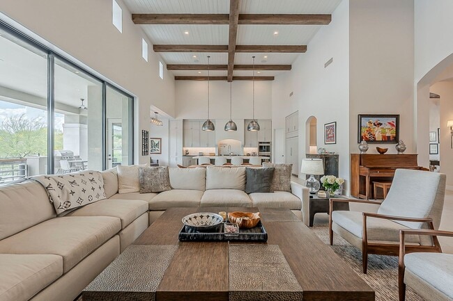 Building Photo - Luxury Home ready for January Move-in