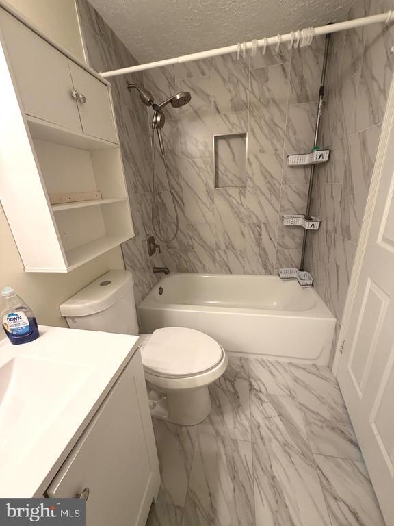 Building Photo - 4715 Still Pl