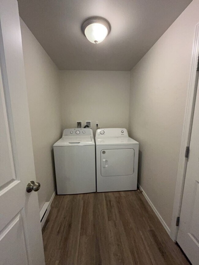 Building Photo - 2319 Wilson Ave