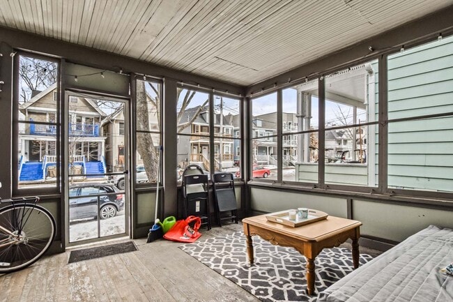 Building Photo - 126 N Franklin St