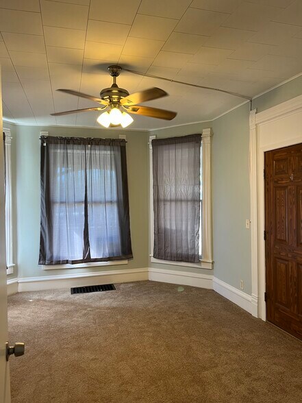 Building Photo - 1138 State St
