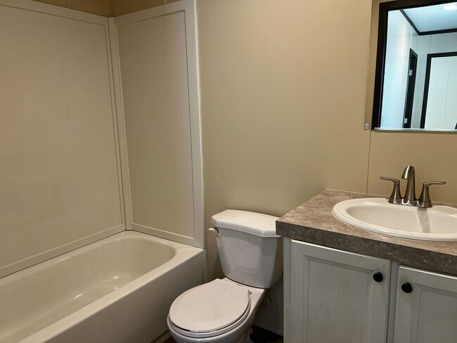 Building Photo - 709 N Collins Fwy