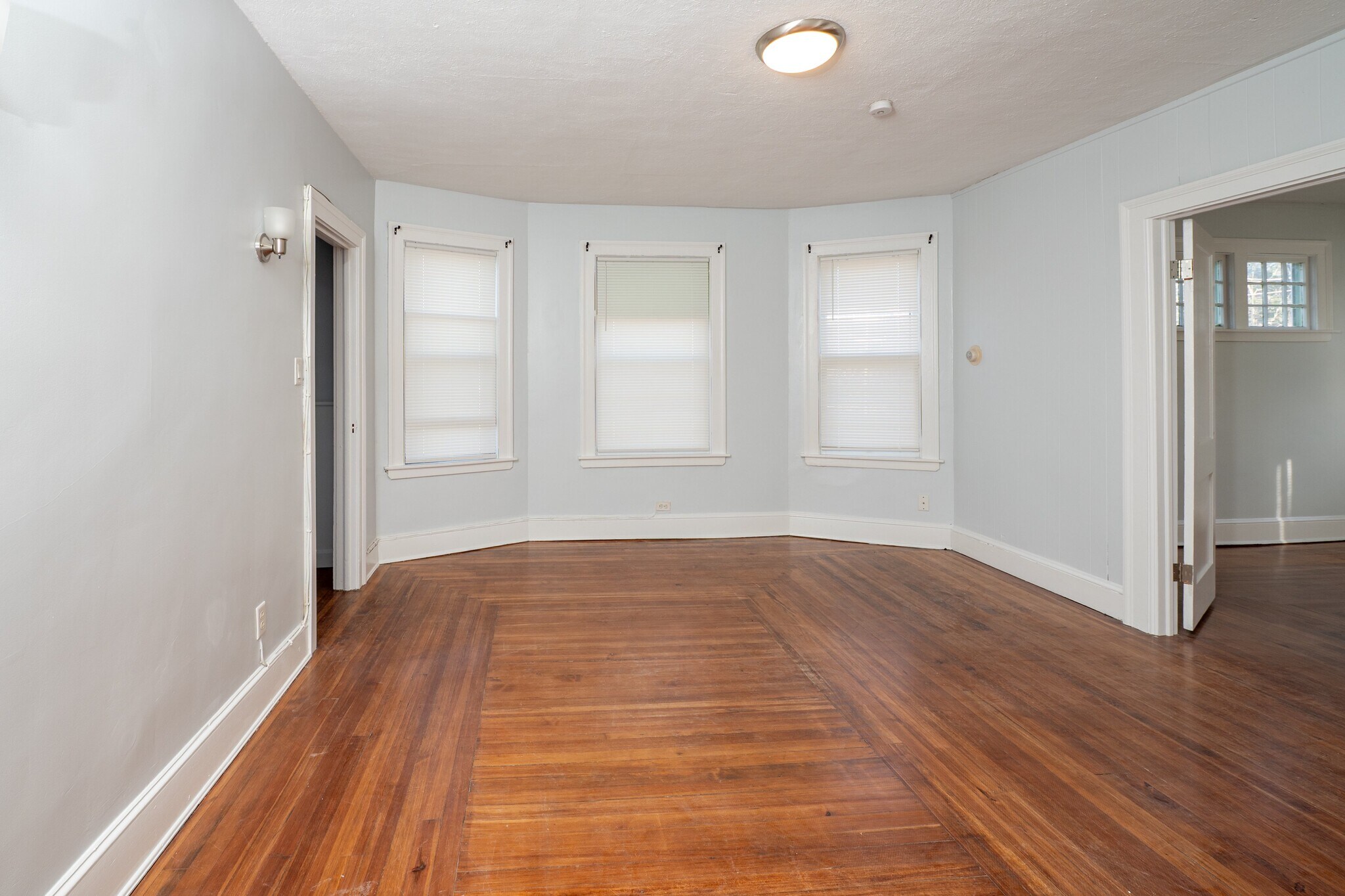 Living Room FacingNorth - 1592 Corbin Ave