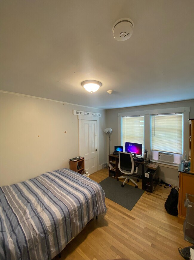 Building Photo - 109 Chestnut St