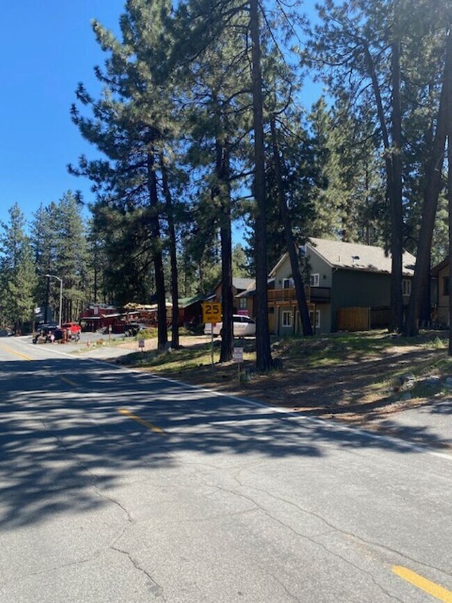 Building Photo - WRIGHTWOOD HOME
