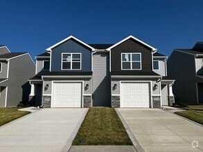 Building Photo - Copper Creek Villas