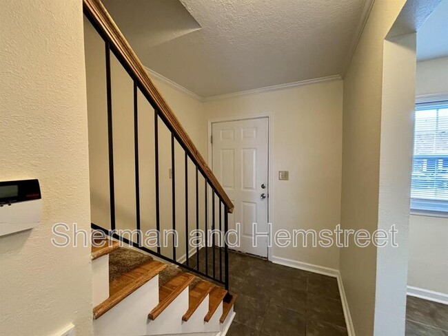 Building Photo - 2613 Berkshire Rd