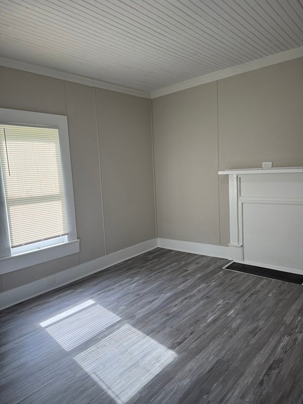 Building Photo - 106 Bell St