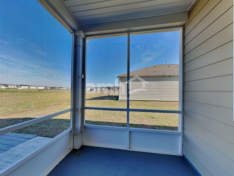 Building Photo - 304 Tessa Grace Wy