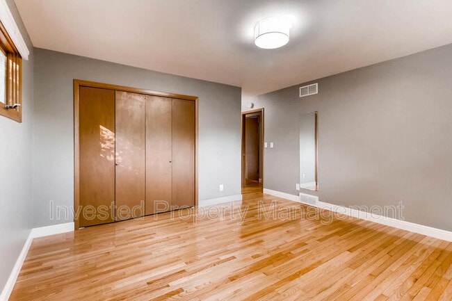 Building Photo - 220 Hopi Pl