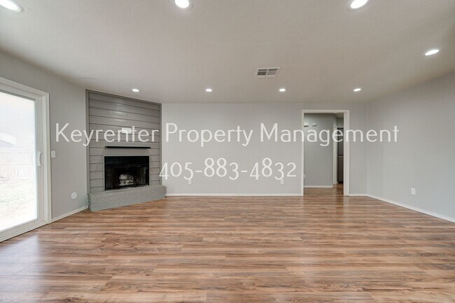 Building Photo - 429 Belmont Dr