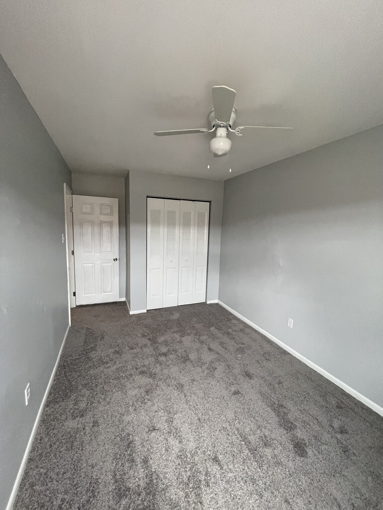 Building Photo - 2205 Walnut Ridge Est