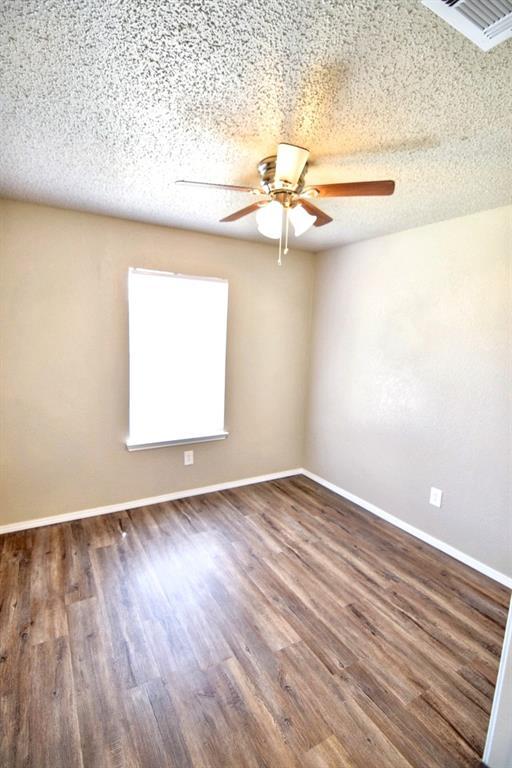 Building Photo - 4201 Bluestem Ln
