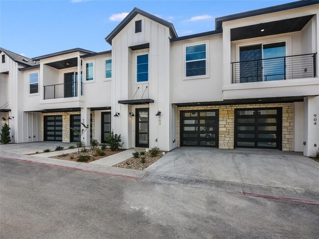 Building Photo - 12001 Vista Parke Dr