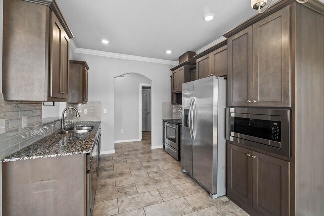 Building Photo - 4-Bed Home in West Fayetteville | Built 2021