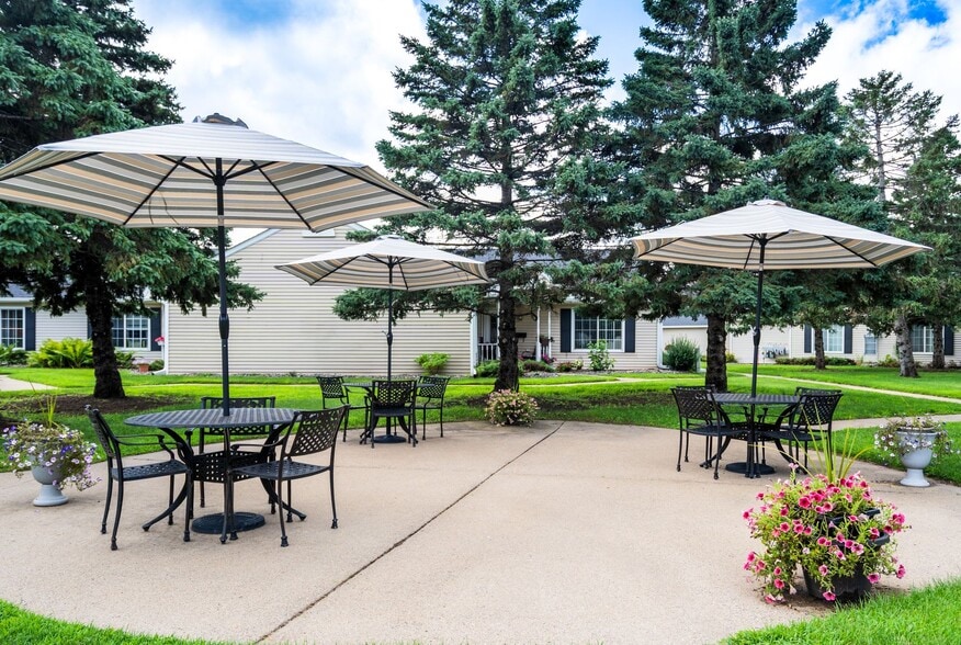 Building Photo - Cottages of Spring Lake Park - 55+ Community