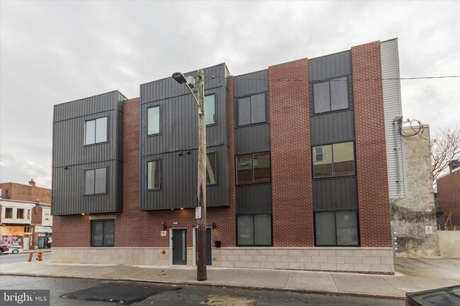 Primary Photo - 316 S 52nd St