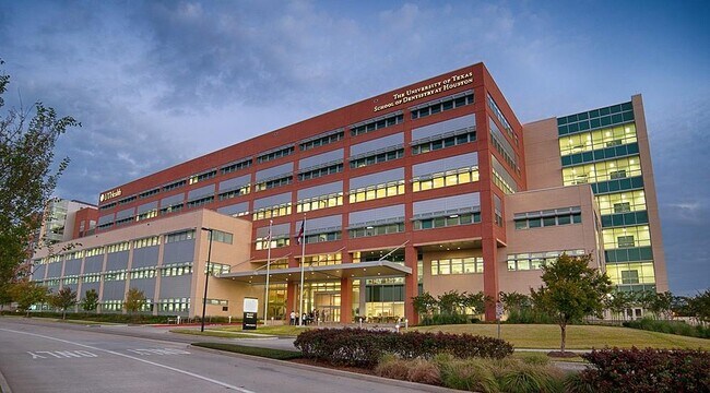 Building Photo - 2047 Sul Ross St