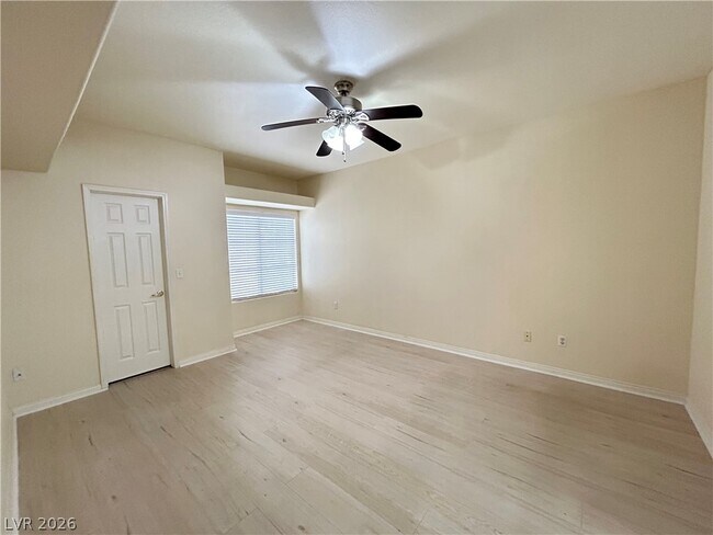 Building Photo - 525 Indian Princess Dr