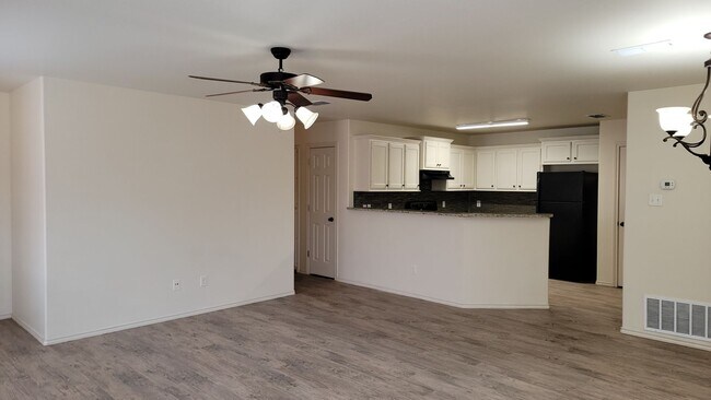 Building Photo - 3104 111th St