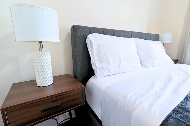 Building Photo - 108 Gotthart St