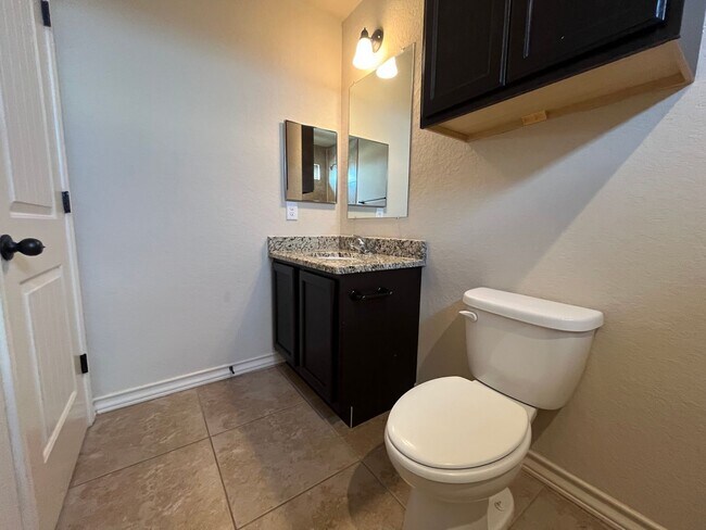 Building Photo - 7109 Micayla Cv
