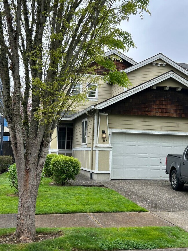 Building Photo - Family home in Hillsboro.