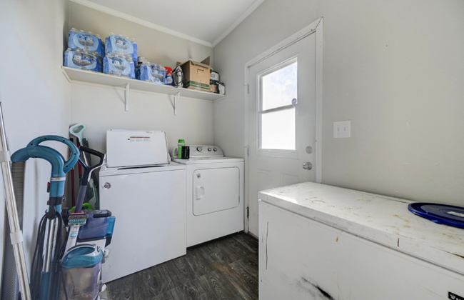 Building Photo - 1416 Spotted Owl Way