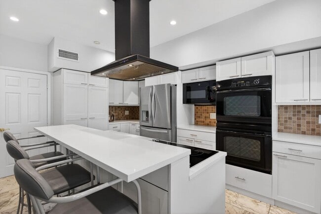 Building Photo - 3170 Estates Dr