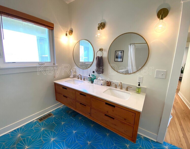 Building Photo - 3702 Quitman St