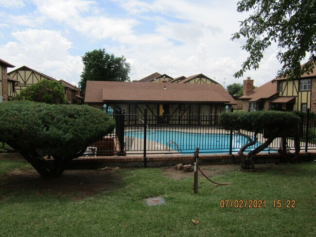 Building Photo - $200.00 off first full month's rent...MACA...